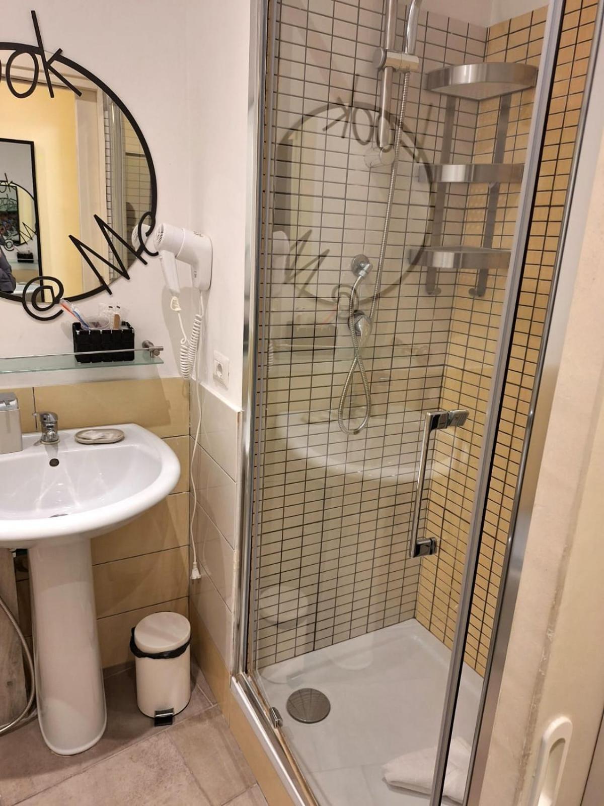Re Di Roma Nice Rooms Εξωτερικό φωτογραφία